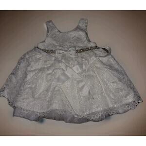 American Princess Dress Sz 24M Exc cond Ivory Gold, Pearl, Silver Rhinestones